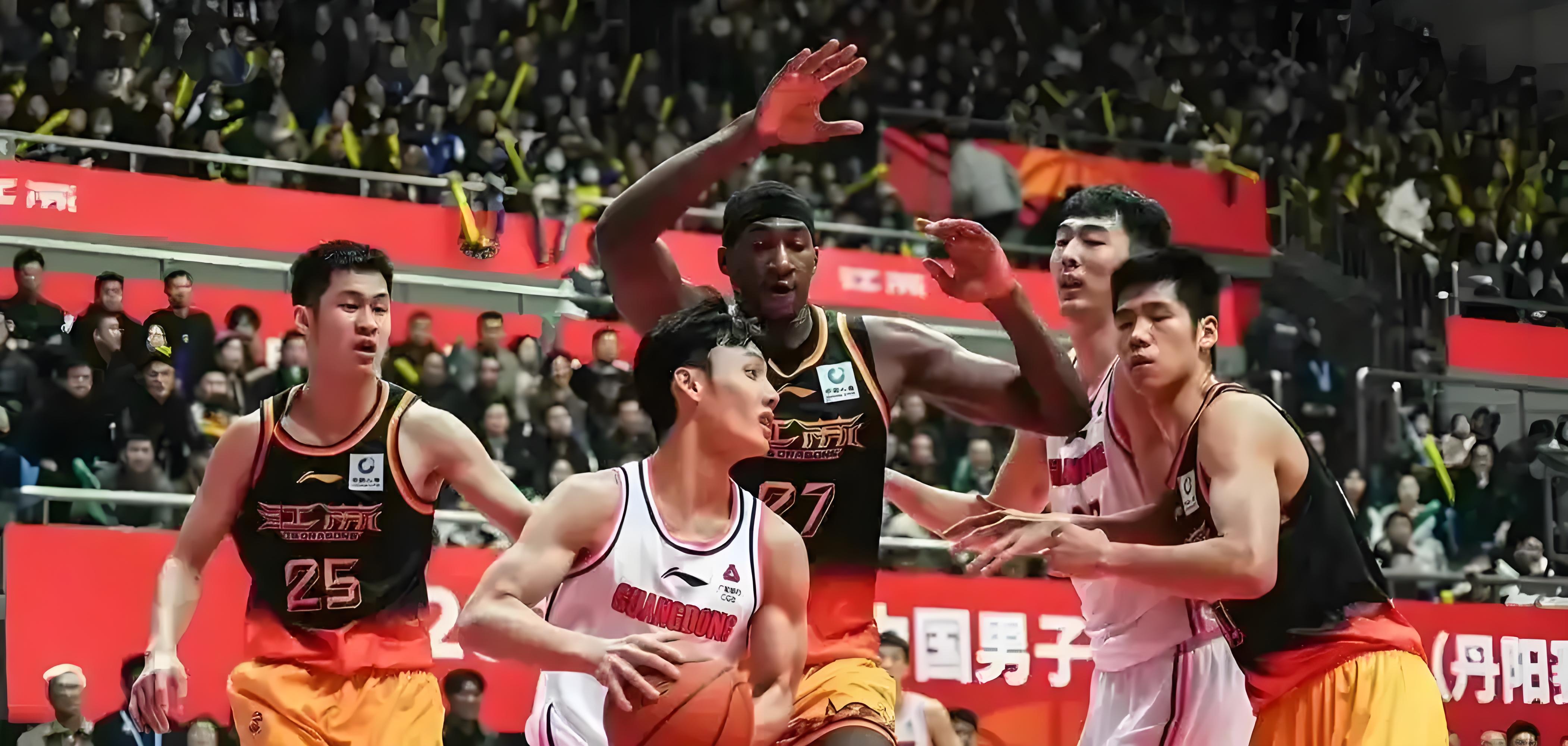 江苏男篮主场大胜,展现出强大实力的简单介绍 江苏男篮主场大胜,展现出强大实力的简单介绍